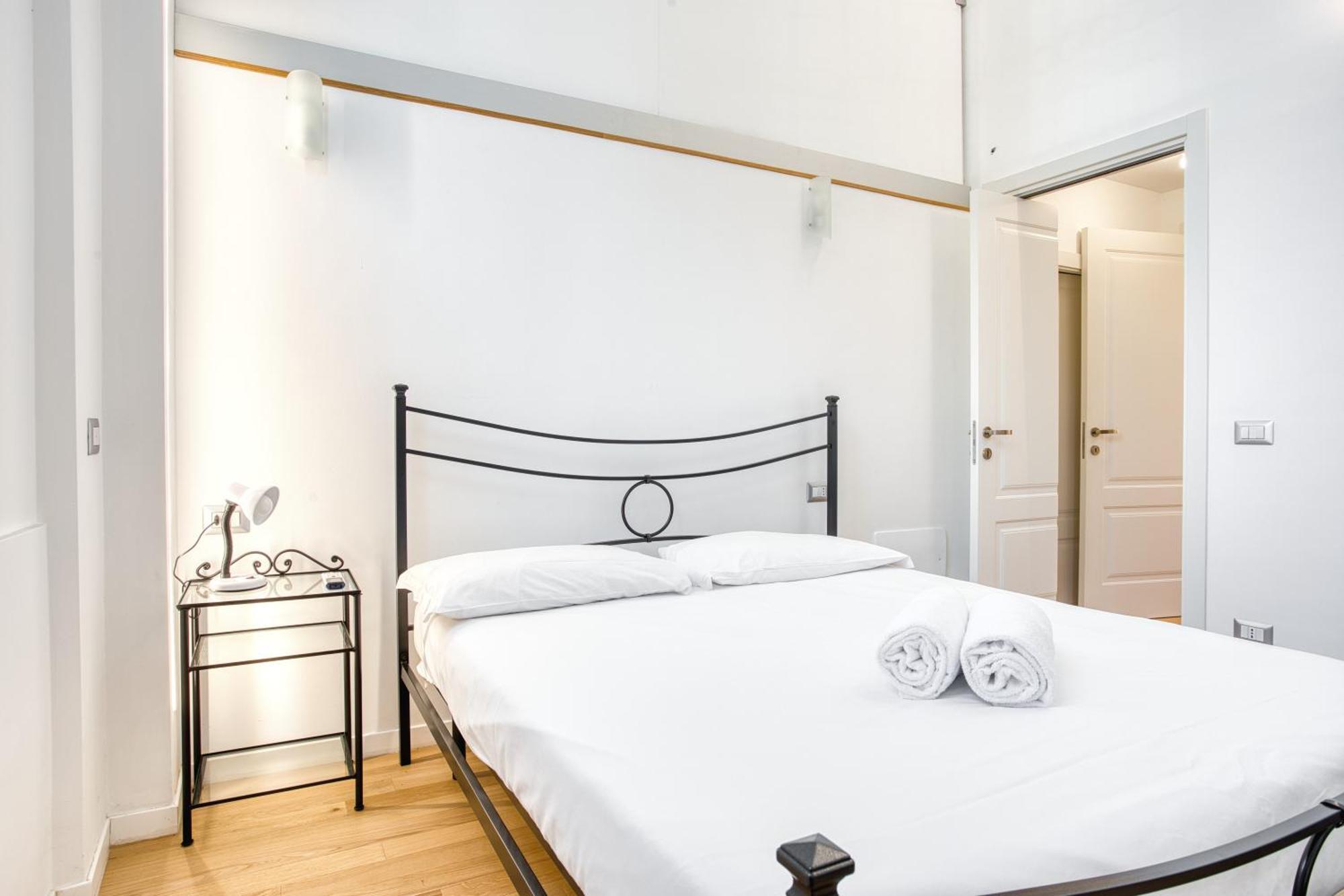 Walk To Navigli - Via Gola - 2 Bedrooms Apt Milaan Buitenkant foto