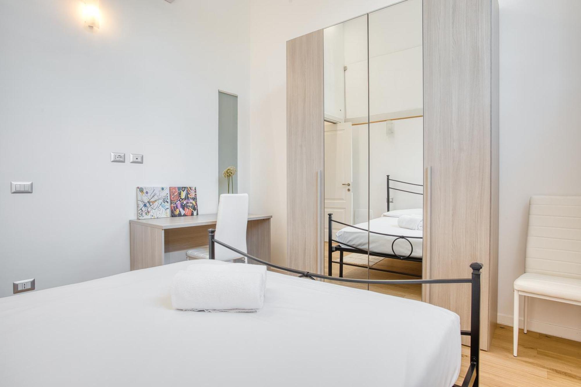 Walk To Navigli - Via Gola - 2 Bedrooms Apt Milaan Buitenkant foto